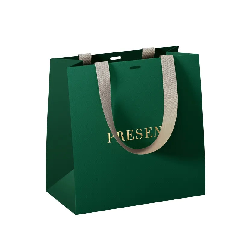 Paper Shopping Bags: Sustainable & Stylish Solutions